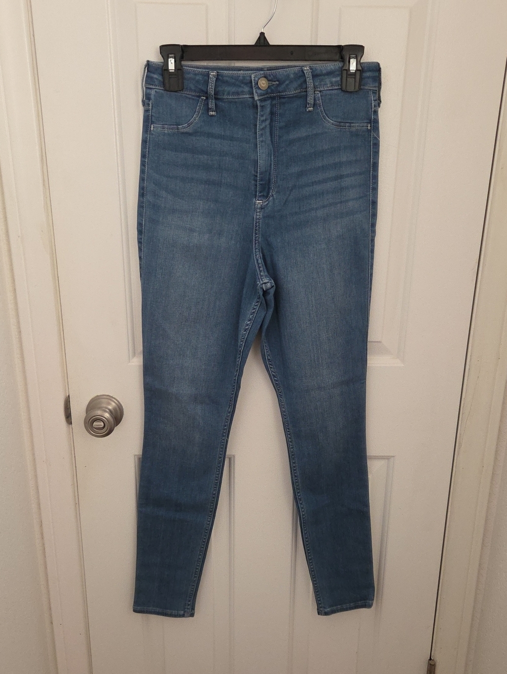 Hollister Women's Curvy Ultra high waist jeans 9R W29 L28 NWOT